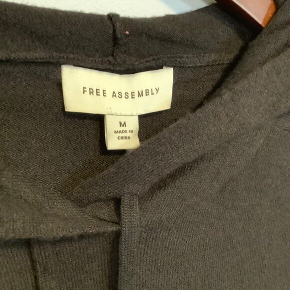 NWT Free Assembly Women’s Medium Black Lightweight Hoodie 50% Viscose Layering - Picture 3 of 9